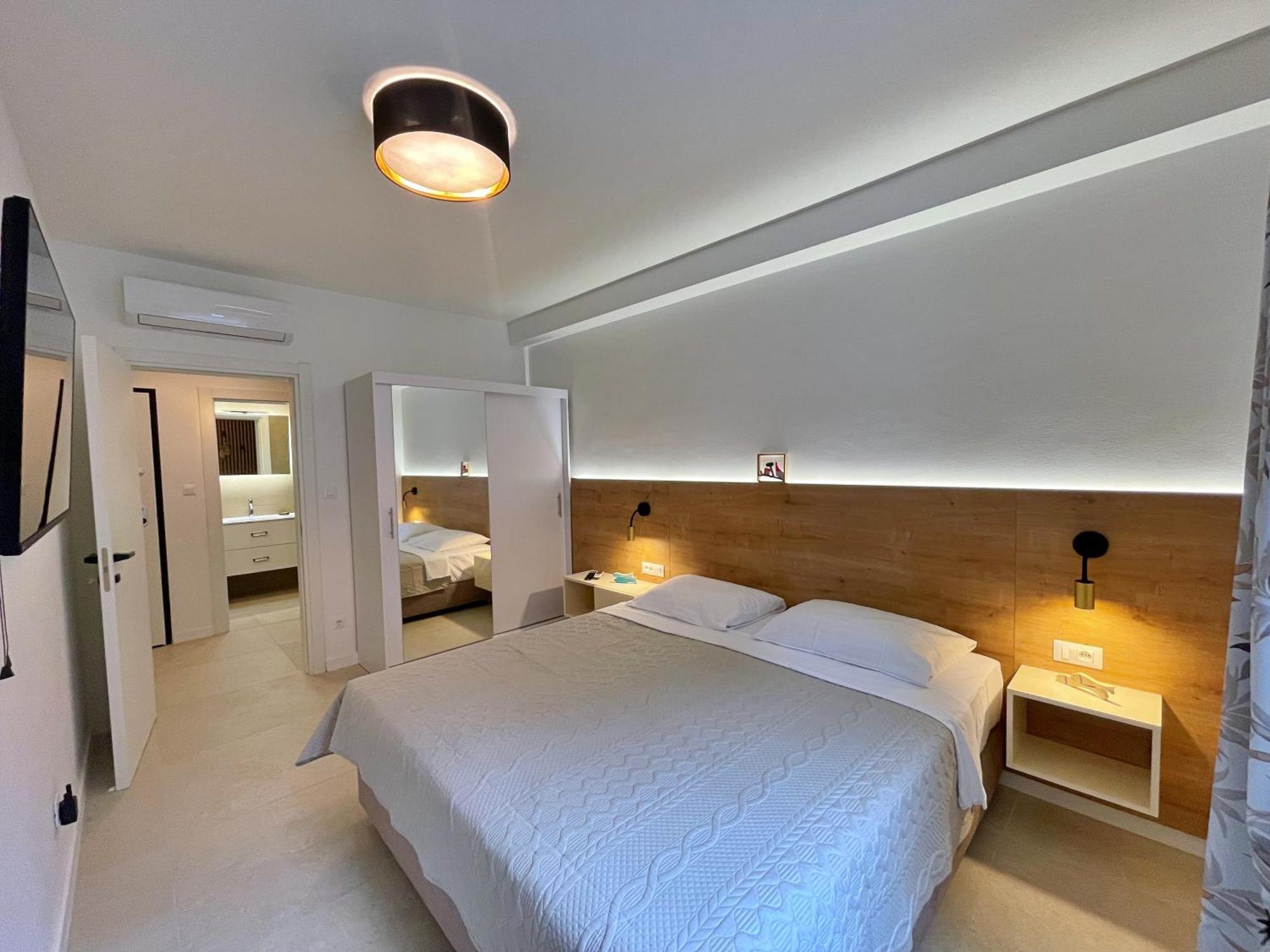 Villas Punta Silo - Luxury Apartments With Pool Екстер'єр фото